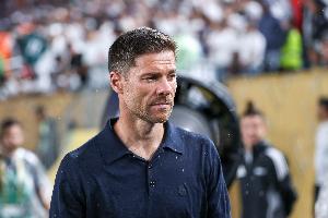 开云电竞-科贝记者点评阿隆索战术：曾经在皇马踢3/5后卫是不可饶恕的罪过