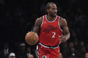 开云电竞账号-对位状元不好打！小卡上半场12中3&amp;三分3中0 仅得6分4板另有2失误