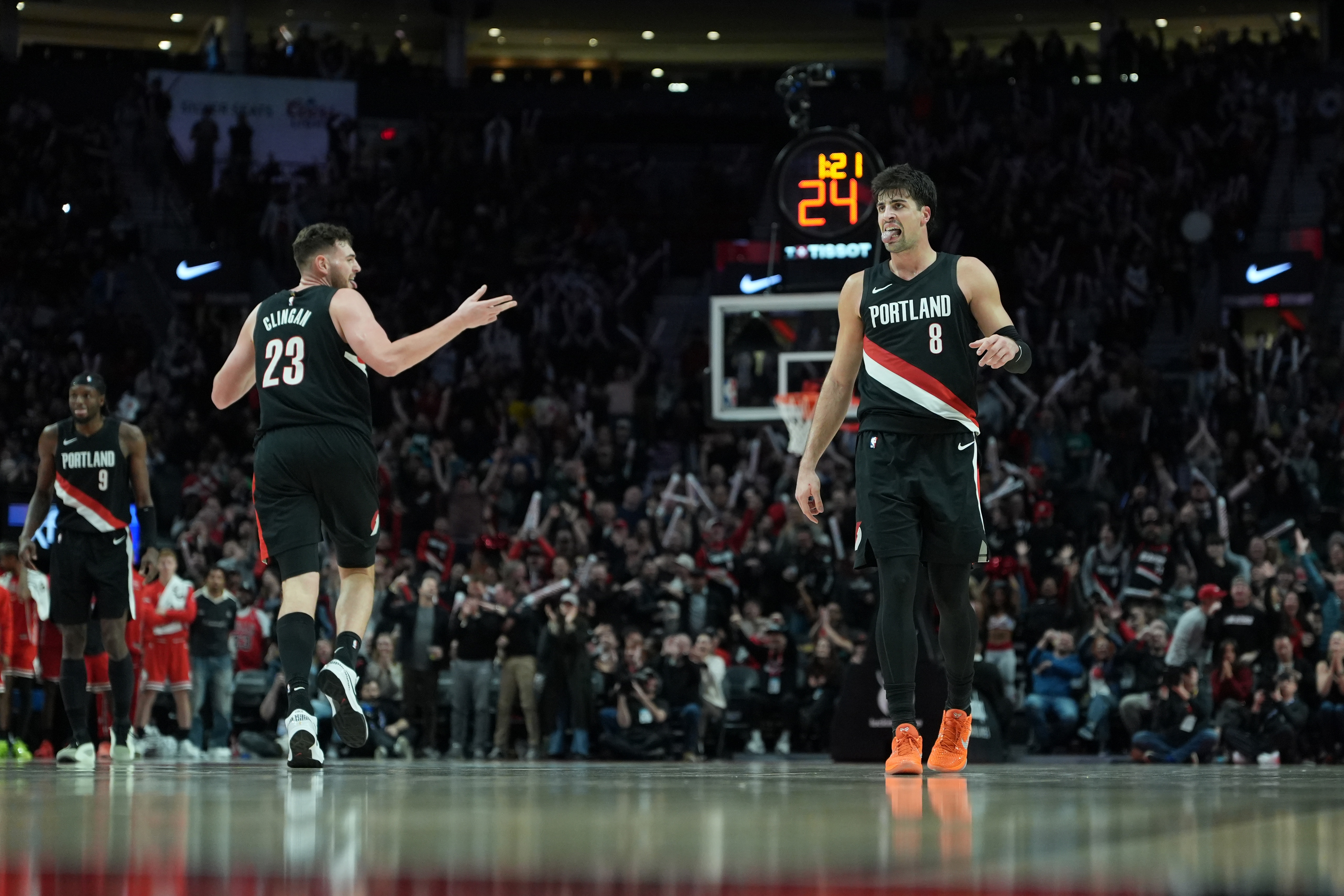 在线娱乐-你被圈粉了吗？开拓者造自研版内外双核 杨瀚森跟俩大哥好好练吧