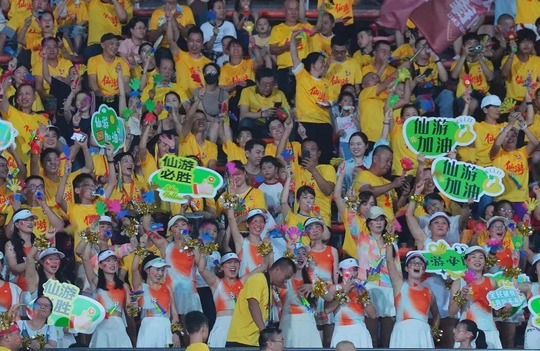 开云电竞账号-新春绿茵对决！2026莆超邀请赛仙游队迎战泉港队