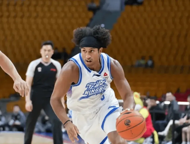 电子竞技-富兰克林-杰克逊末节24分，全场21中11砍下29分2篮板2助攻